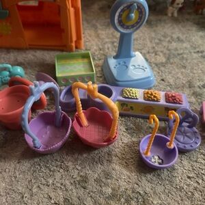 Littlest pet shop accessories